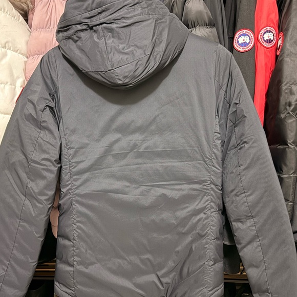 Canada Goose women’s Camp Hoody Puffer Jacket - Picture 2 of 5